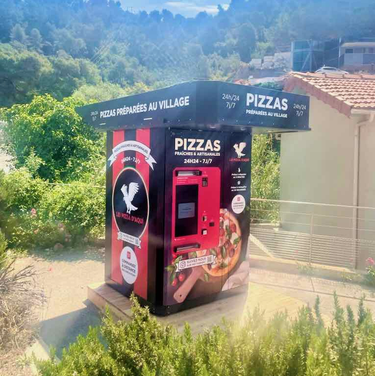 Le distributeur automatique de pizzas situé à La Manda Rond point sortie Colomars